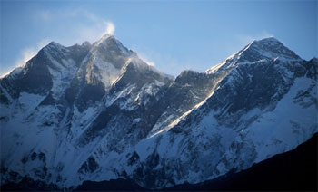 Everest high pass trekking